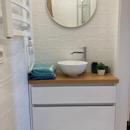 Cosy, Self Chech-in For Family In Oldtown Appartamento